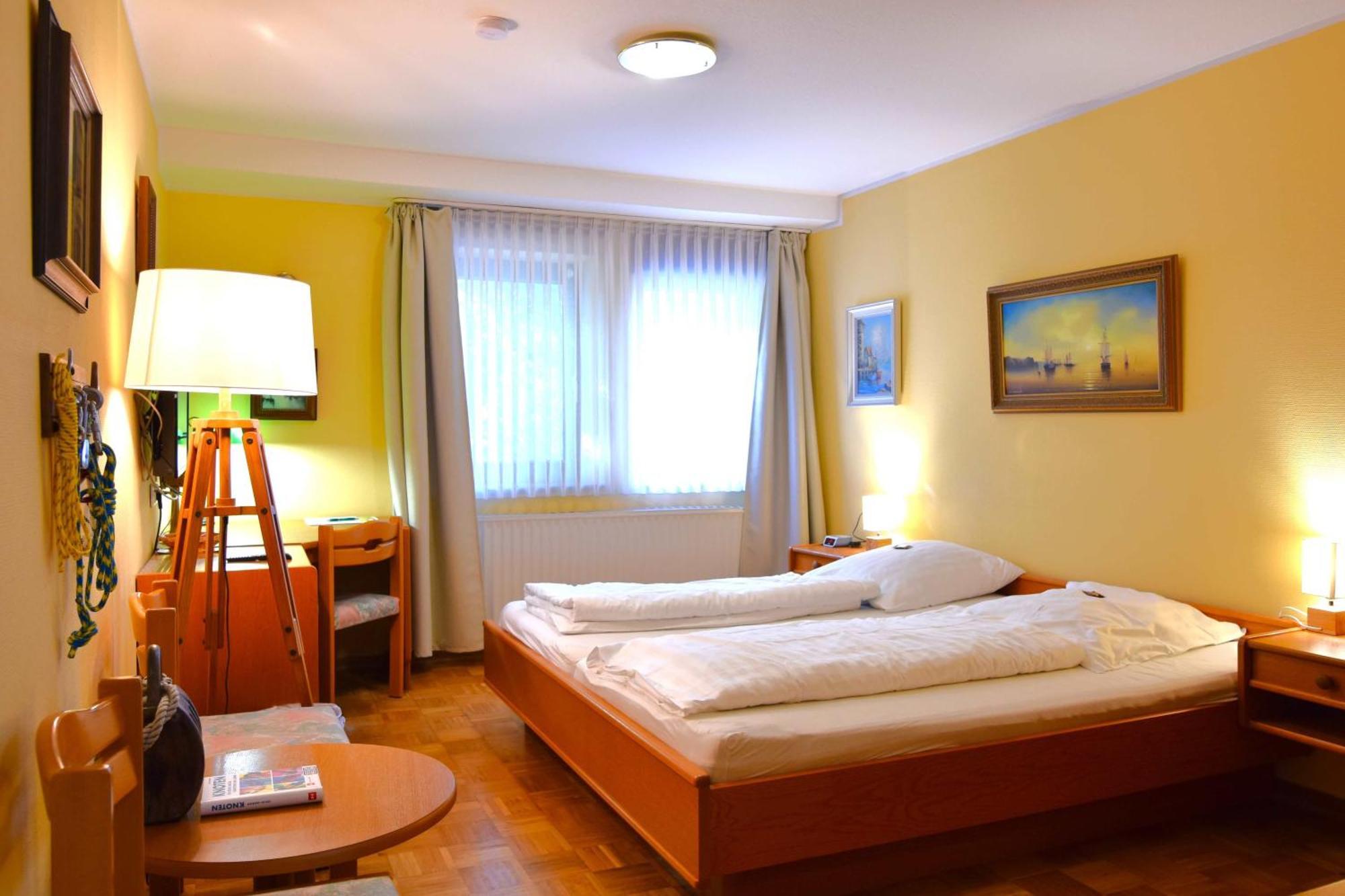 Hotel-Restaurant Zum Goldenen Stern Grossalmerode Экстерьер фото